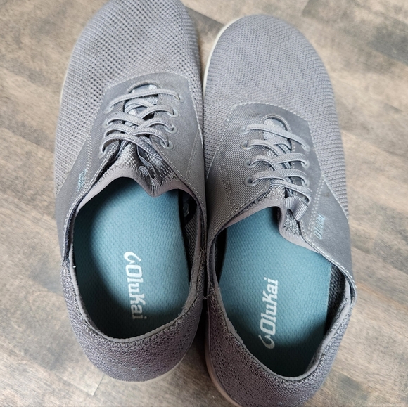 Men's Gray Olukai Shoes Size 10 - Picture 4 of 6